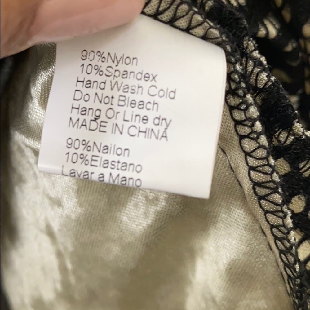 Black and Beige Dress - Plunge Front - Trac - Picture 10 of 16